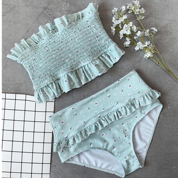 SOLD OUT CLEARANCE . Ditsy Floral Smocked Bandeau 2Pc Bikini Swimsuit - Picture 5 of 6